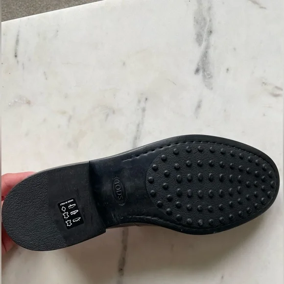 Tod’s Loafers in Leather - Picture 4 of 6